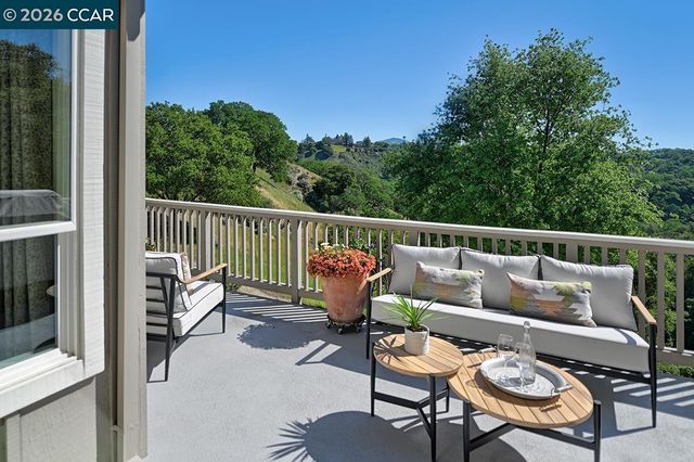 2886 Saklan Indian Dr, Walnut Creek, CA 94595