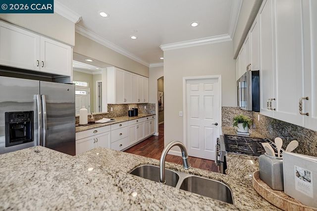 2886 Saklan Indian Dr, Walnut Creek, CA 94595