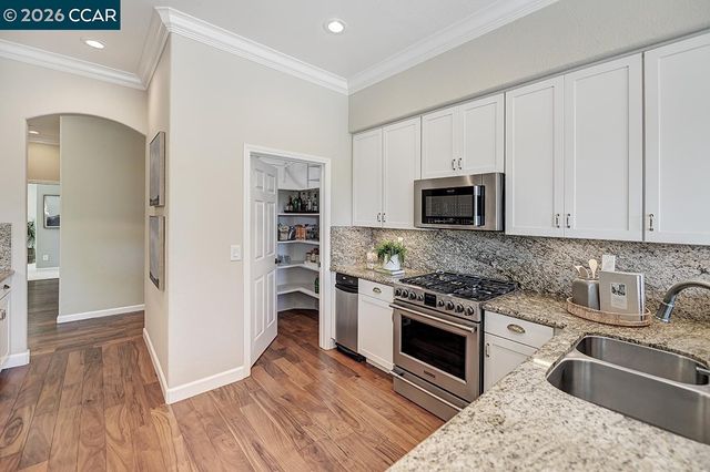 2886 Saklan Indian Dr, Walnut Creek, CA 94595