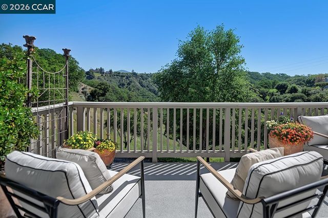 2886 Saklan Indian Dr, Walnut Creek, CA 94595