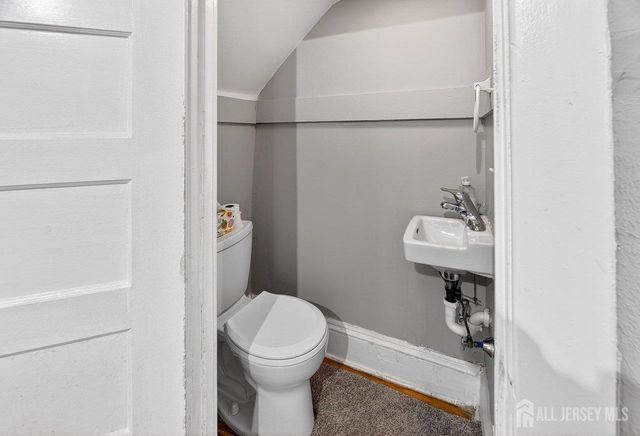 53 Sanhican Drive, Trenton, NJ 08618