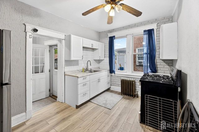 53 Sanhican Drive, Trenton, NJ 08618