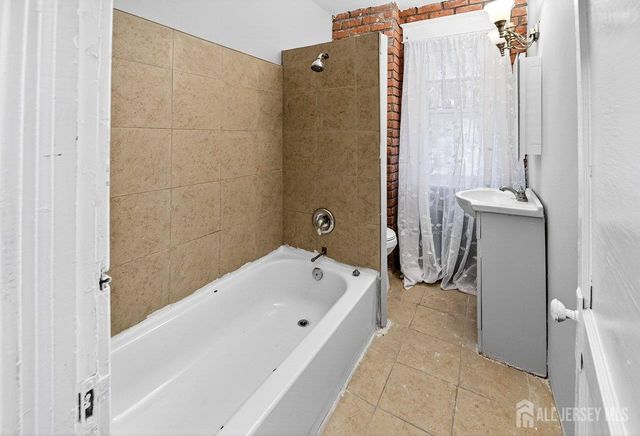 53 Sanhican Drive, Trenton, NJ 08618
