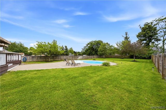 31 Stubwoode Drive, Amherst, NY 14051