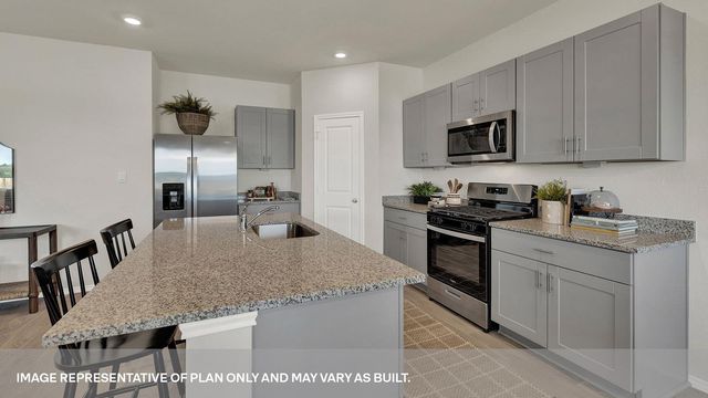 203 LANGSTON DR, Maxwell, TX 78656