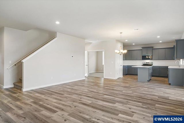 7076 SE Pinot Noir Dr, Corvallis, OR 97330