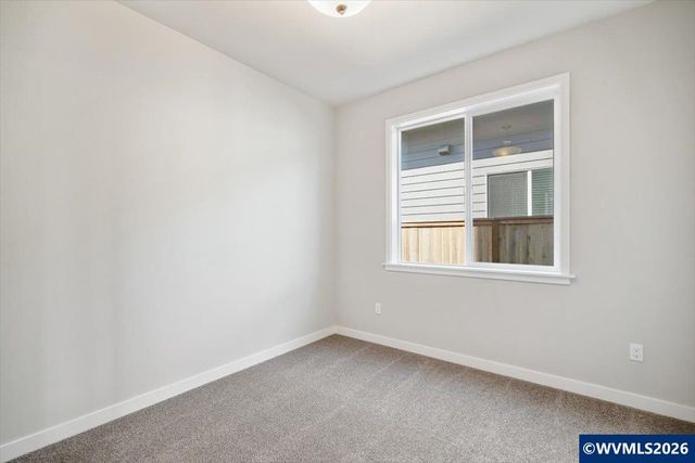 7076 SE Pinot Noir Dr, Corvallis, OR 97330