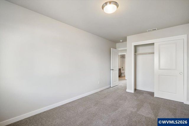 7076 SE Pinot Noir Dr, Corvallis, OR 97330