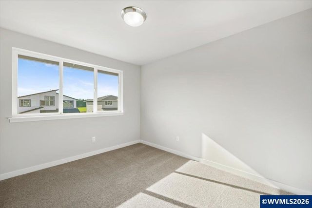 7076 SE Pinot Noir Dr, Corvallis, OR 97330