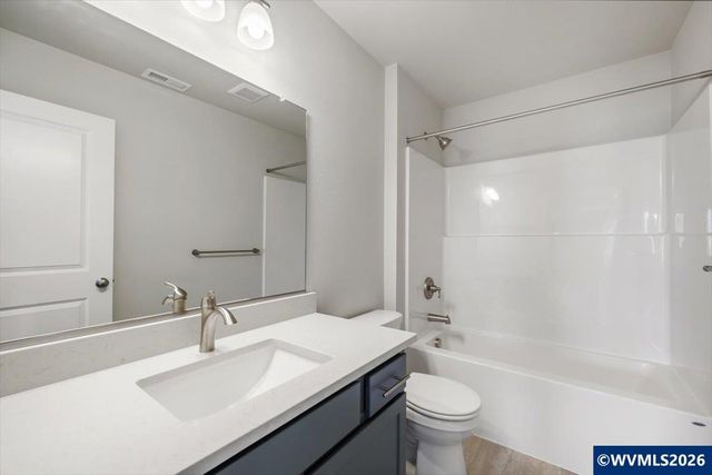 7076 SE Pinot Noir Dr, Corvallis, OR 97330