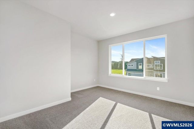 7076 SE Pinot Noir Dr, Corvallis, OR 97330