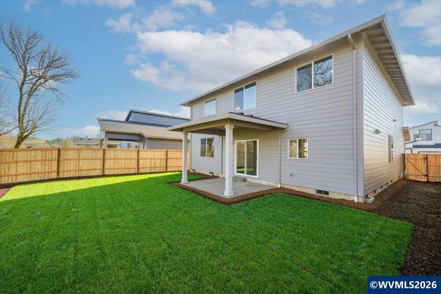 7076 SE Pinot Noir Dr, Corvallis, OR 97330