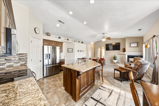 567 S FIESTA DR, Ivins, UT 84738