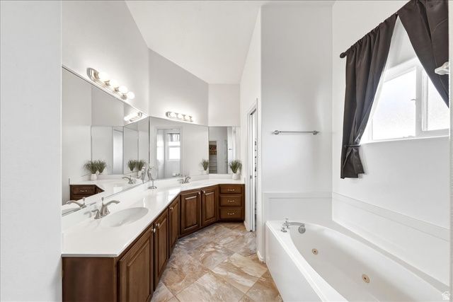 567 S FIESTA DR, Ivins, UT 84738