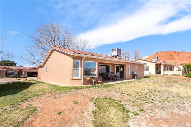 567 S FIESTA DR, Ivins, UT 84738