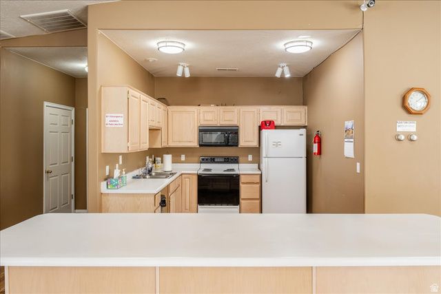 567 S FIESTA DR, Ivins, UT 84738