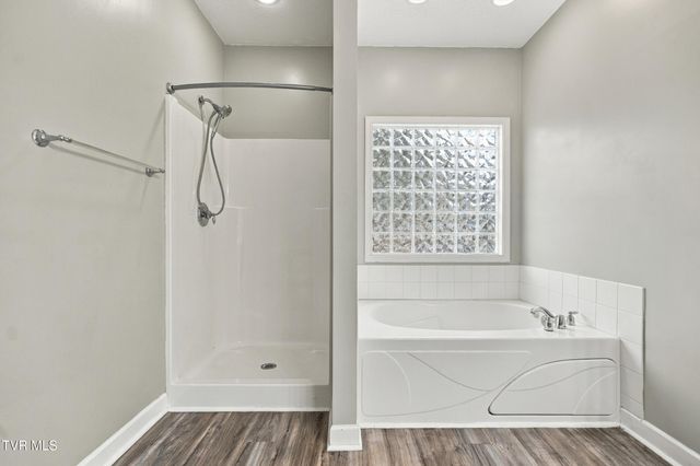 111 H R King Road, Gray, TN 37615