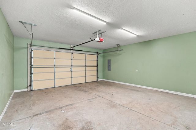 111 H R King Road, Gray, TN 37615