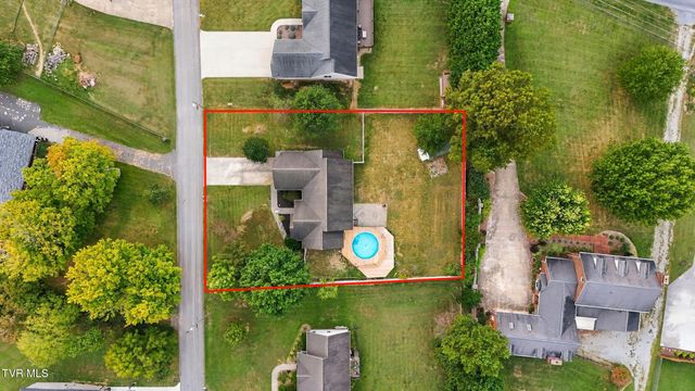 111 H R King Road, Gray, TN 37615