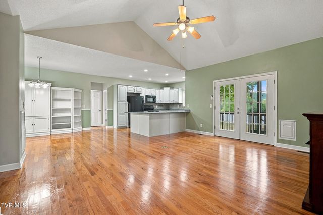 111 H R King Road, Gray, TN 37615