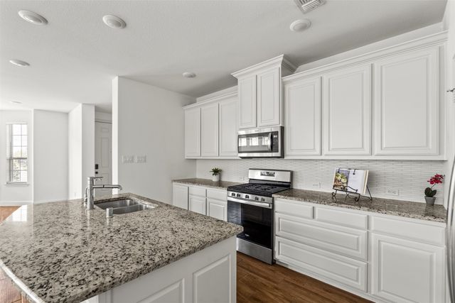 4721 Smokey Quartz Lane, Arlington, TX 76005