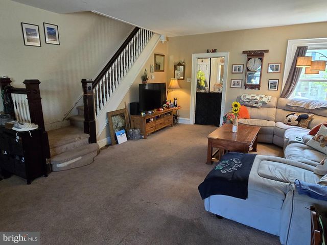 1104 JUNIPER ST, Quakertown, PA 18951