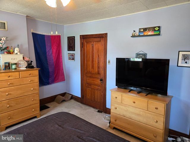 1104 JUNIPER ST, Quakertown, PA 18951