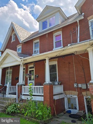 1104 JUNIPER ST, Quakertown, PA 18951