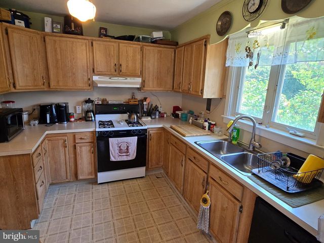 1104 JUNIPER ST, Quakertown, PA 18951
