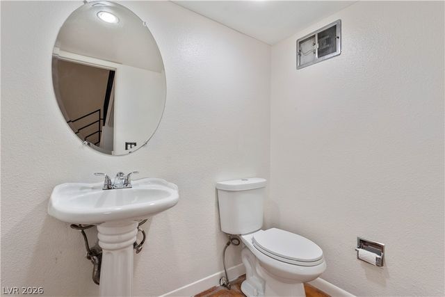 908 Vegas Valley Drive, Las Vegas, NV 89109