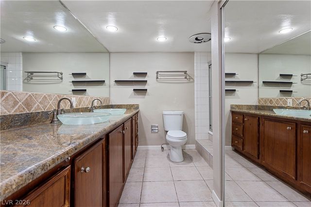 908 Vegas Valley Drive, Las Vegas, NV 89109