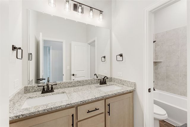 179 Creekside Drive, Sanger, TX 76266