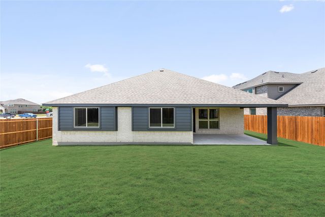 179 Creekside Drive, Sanger, TX 76266