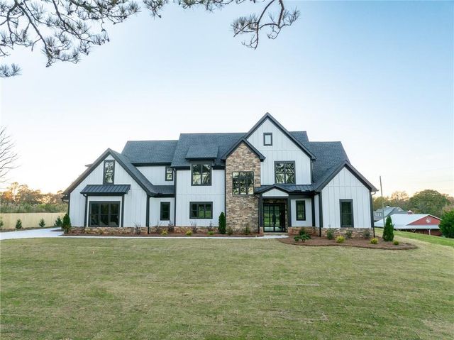 2275 Dr Bramblett Road, Cumming, GA 30028