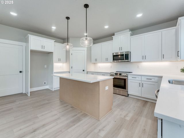 2205 Nw 69TH St, Vancouver, WA 98665