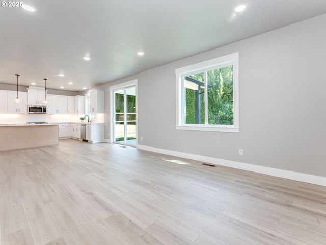 2205 Nw 69TH St, Vancouver, WA 98665