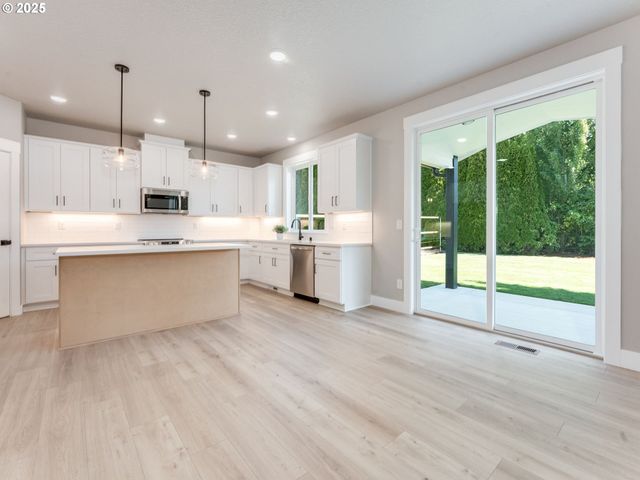 2205 Nw 69TH St, Vancouver, WA 98665