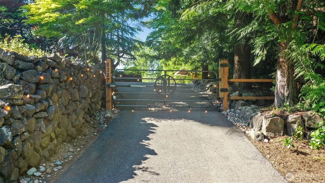 8327 Mason Way NW, Olympia, WA 98502