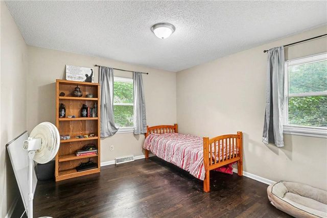 5620 Perry Avenue, Merriam, KS 66203