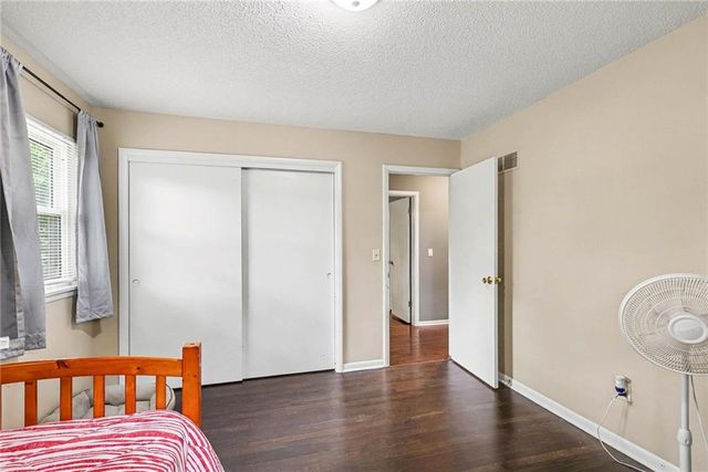 5620 Perry Avenue, Merriam, KS 66203