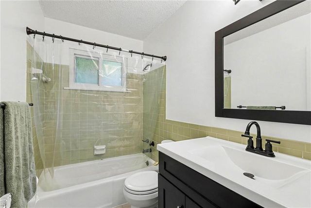 5620 Perry Avenue, Merriam, KS 66203