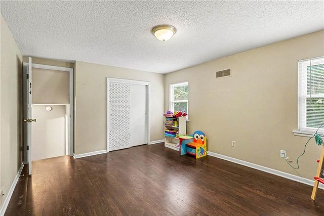 5620 Perry Avenue, Merriam, KS 66203