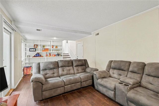 5620 Perry Avenue, Merriam, KS 66203