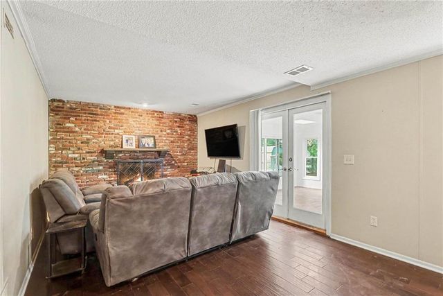 5620 Perry Avenue, Merriam, KS 66203