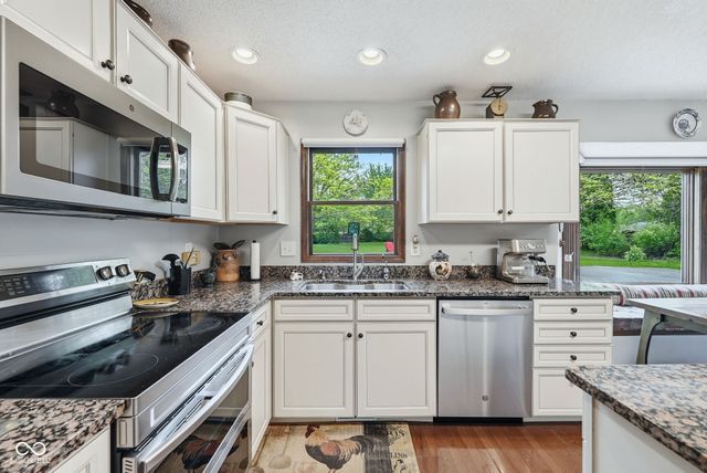 2701 W Sun Valley Parkway, Muncie, IN 47303