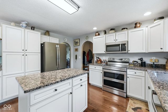 2701 W Sun Valley Parkway, Muncie, IN 47303