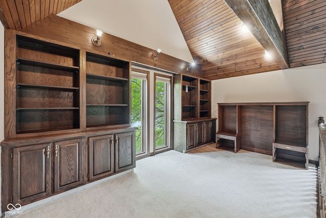 2701 W Sun Valley Parkway, Muncie, IN 47303