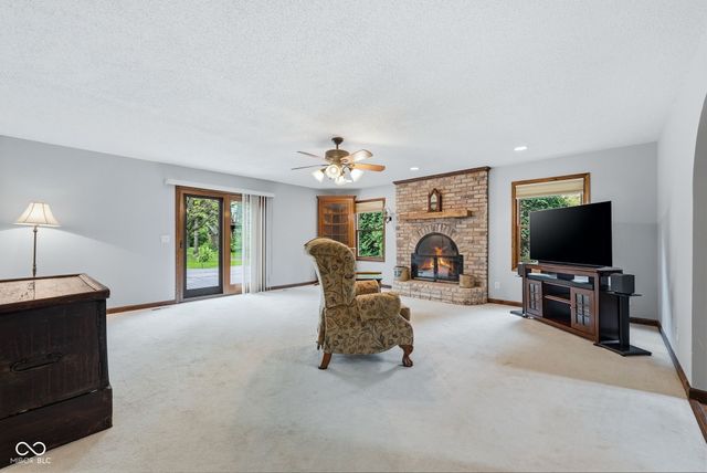 2701 W Sun Valley Parkway, Muncie, IN 47303
