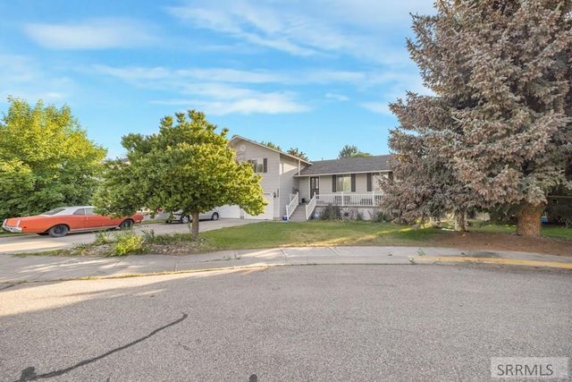 2375 Clover Lane, Blackfoot, ID 83221