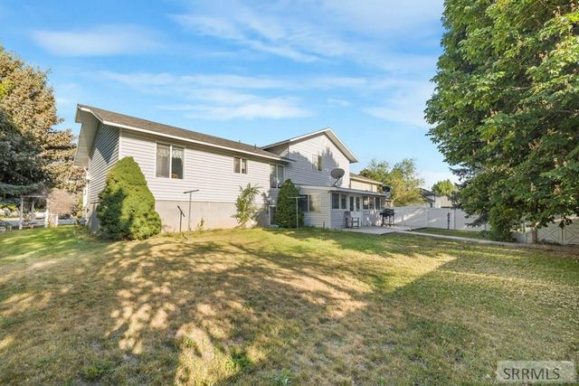 2375 Clover Lane, Blackfoot, ID 83221